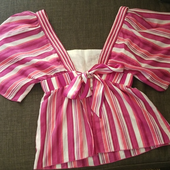 Backless Embroidered Top - Picture 4 of 5